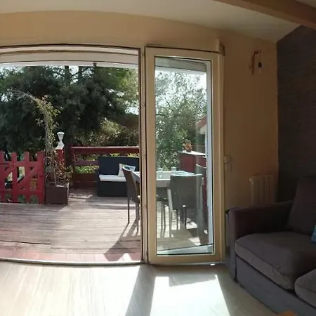 Ferienhaus Petite Maison Au Calme - Piscine En Copropriete, Terrasse, Mer, Clim Vallauris