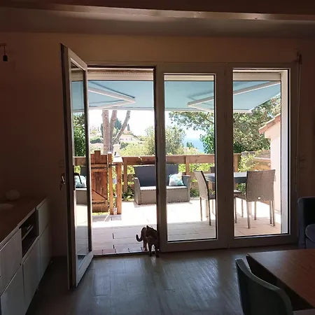Holiday home Petite Maison Au Calme - Piscine En Copropriete, Terrasse, Mer, Clim